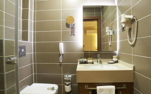 Saffron Hotel