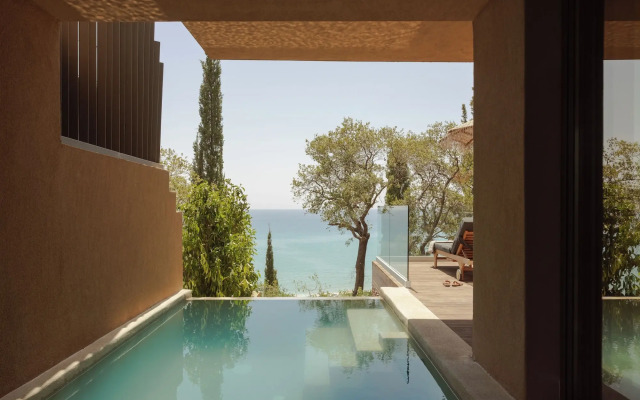 F ZEEN KEFALONIA - Adults Only