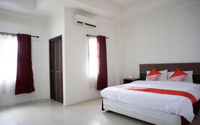 OYO 2886 Her Mandiri Guest House