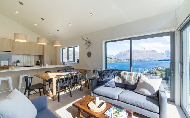 Bluewater Queenstown - Stunning Lake Views