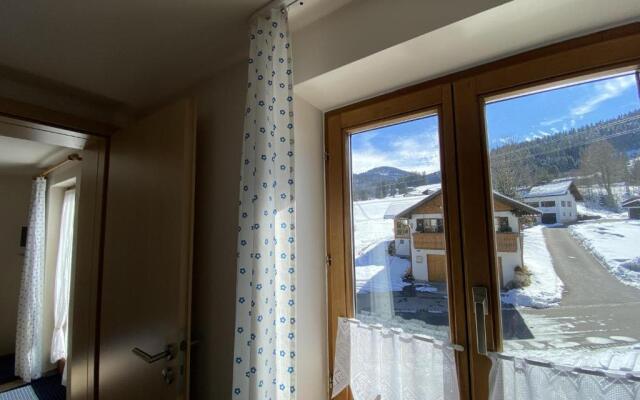 Nagelfluhhaus Hirsch