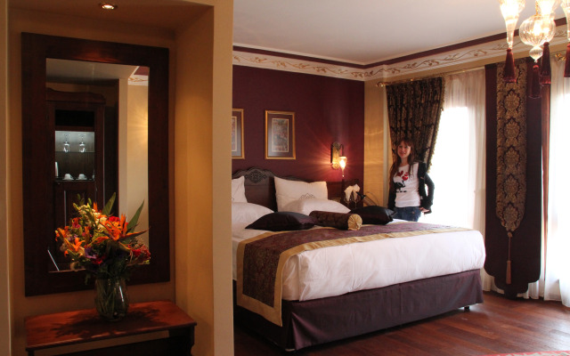 Rose Garden Suites