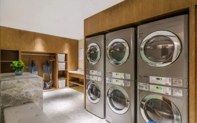 The Tianjin Eye JIANGUO PALACE Hotel