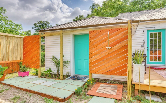 Retro-tropical Pensacola Home - 3 Mi to Downtown!