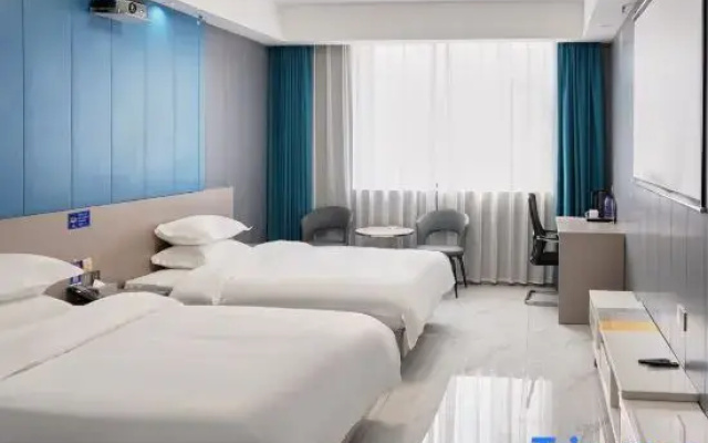 Qunhao International Hotel (Nanyang Xuefeng Middle Road Wolong Park Branch)