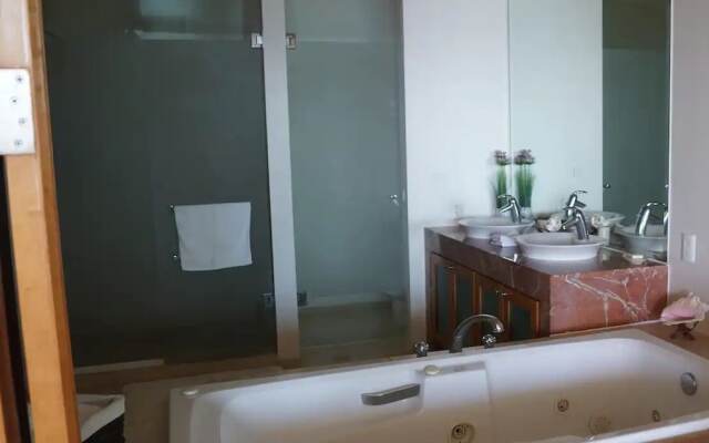 Condo Shagui By Trvl2Hm