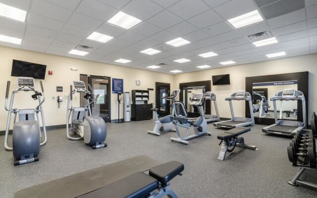 Flag Point Inn & Suites Pratt by FairBridge