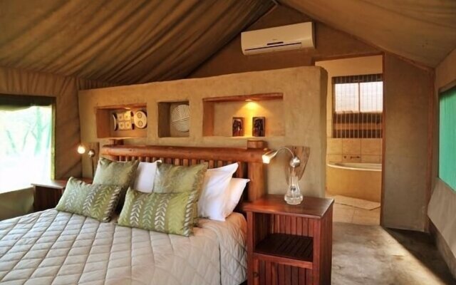 Bateleur Tented Safari Lodge and Bush Spa