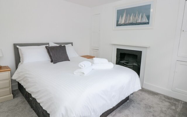 Apartment 2 @ 22 Foss Street
