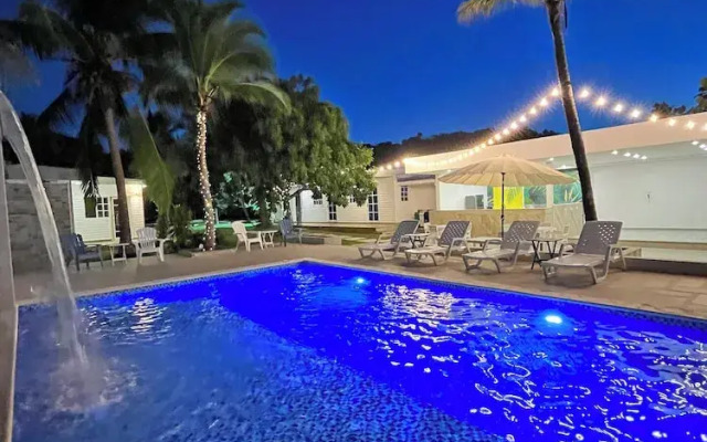 Zaba Beach House