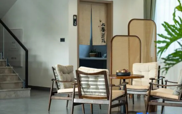 Yixing Oasis Waterfront Garden Homestay