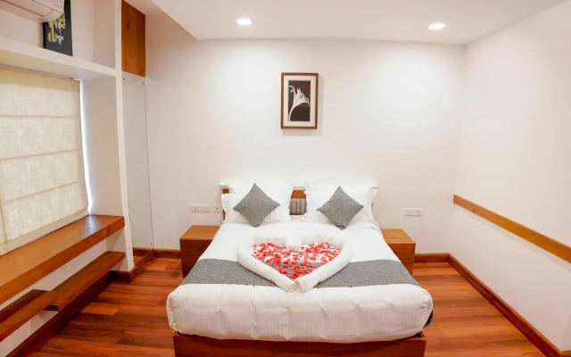 Mps Royal Suites