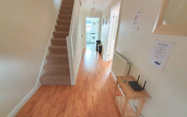 2-bedroom House Near Town With Superfast Wi-fi