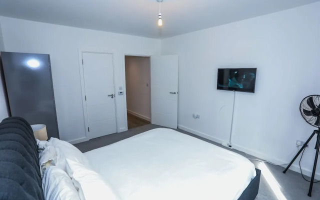 Exquisite One Bed Apartment