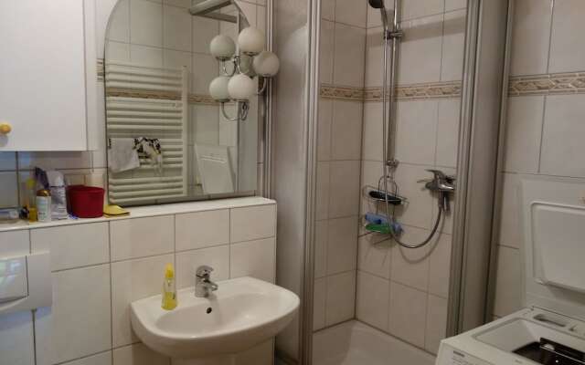 Tolstov-Hotels Big 2 Room Roßstrasse Apartment