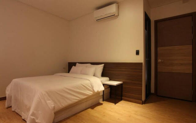 Western River Gangseo Hotel