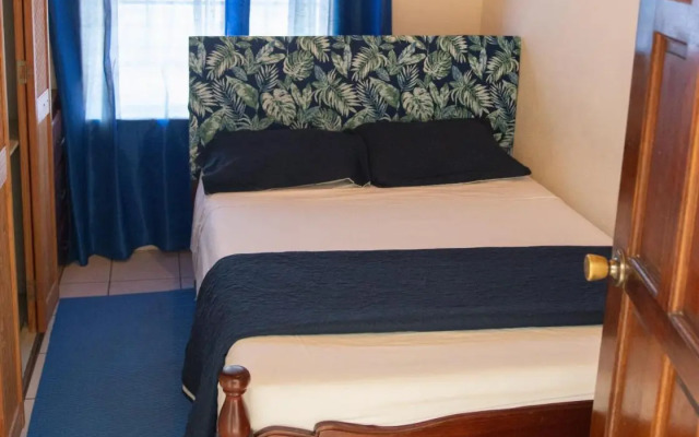 Tropical Breeze Guest House