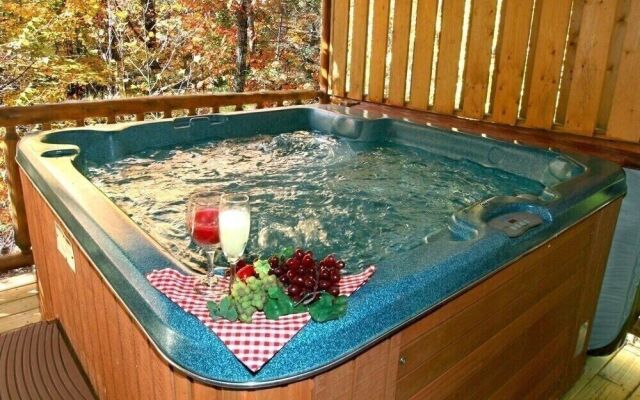 Autumn Breeze 1 Bedroom 1 Bathroom Cabin