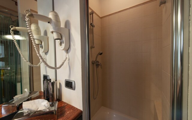 Santo Stefano - 3721 - Milan - Hld 37526