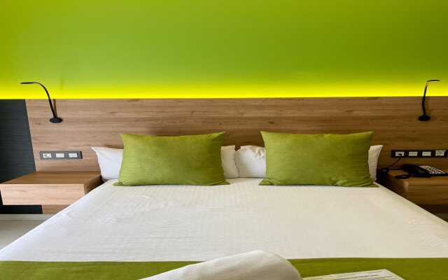 Hotel MG Poniente