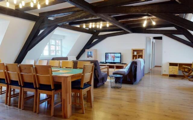 Aux Bijoux de Colmar - Le Saphir - 1 PARKING GRATUIT