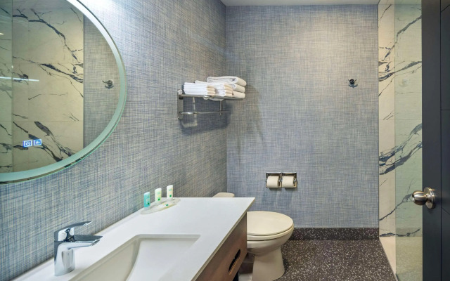 Quality Inn & Suites Levis