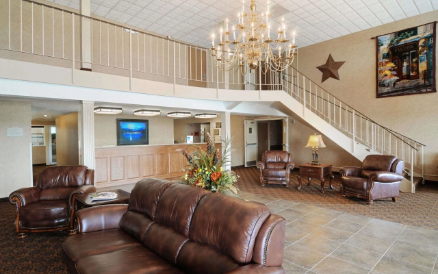 EverSpring Inn & Suites