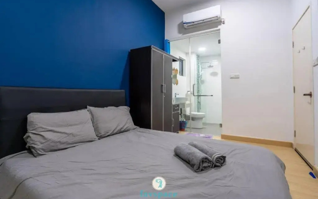 Lovely 4-bedroom condo with pool for 6 pax - Cheras