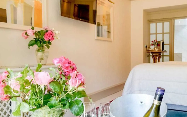 Cedar House Boutique B&B