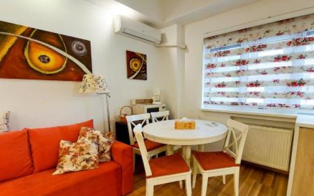 Old Town Apartment