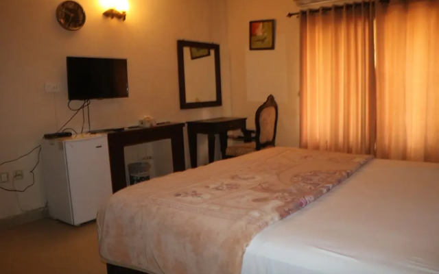 City Home Guest House F-8