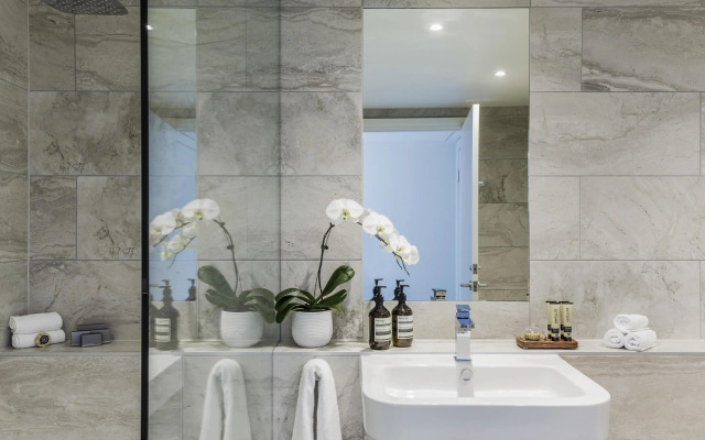 Quay West Suites Melbourne