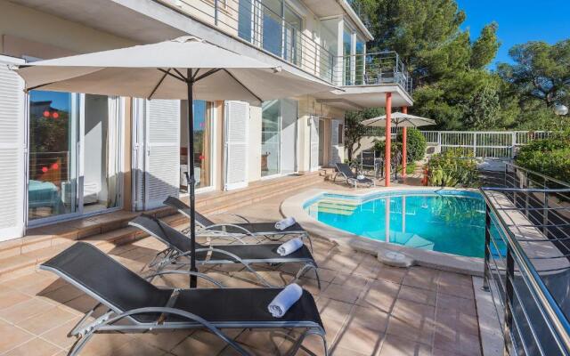 Vistafar - Private Pool & Only 50m to the Sea