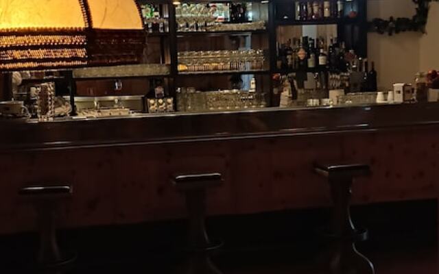 PLOSE Parkhotel & Residence