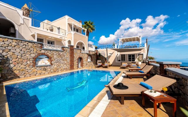 Hotel Thira