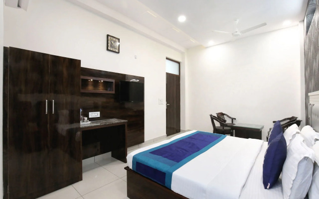 Hotel Oberoi By OYO Rooms