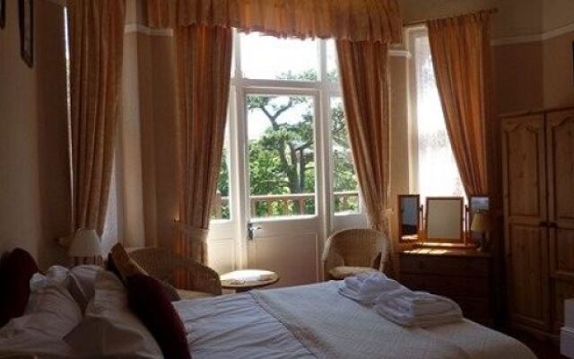 The Woodlands Hotel - Guest house