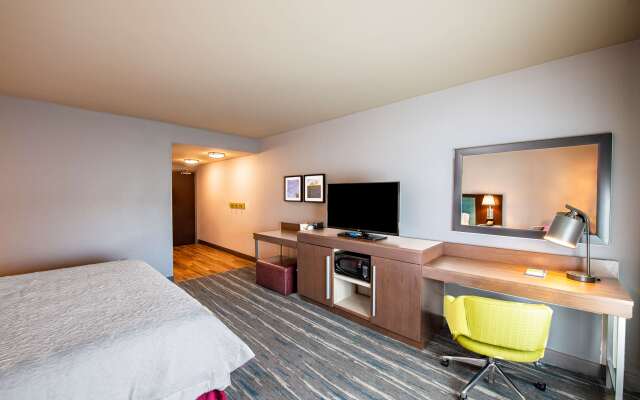 Hampton Inn & Suites Keller Town Center