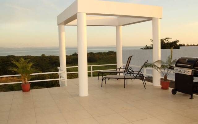 Fiji Luxury Pool Villa