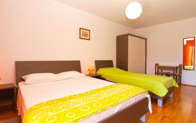 Rooms Ivica 1452