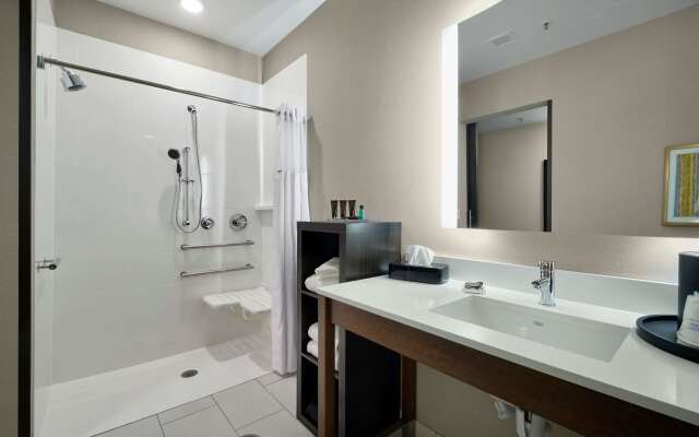 Wingate by Wyndham Hurricane WV