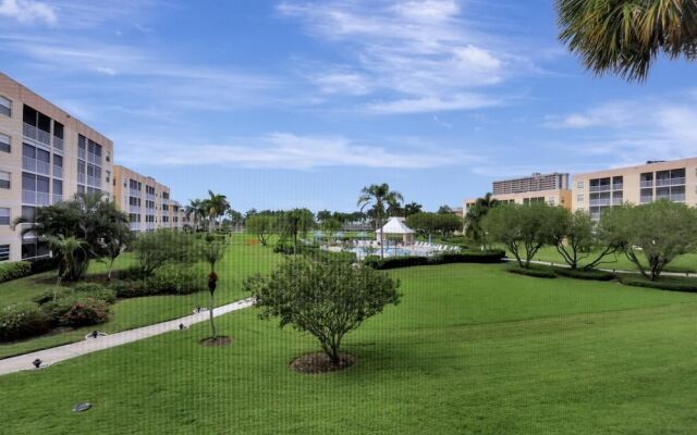 Island-style Condo With Pool, spa and Steps to Beach