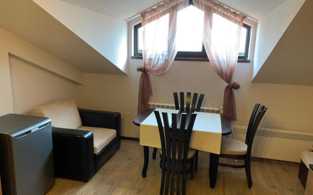 Apartments in Alexander complex