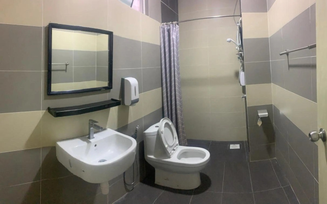 Homey Desaru Villa 22pax Max- BBQ & Netflix - Near WaterPark – Bathroom – Bandar Penawar
