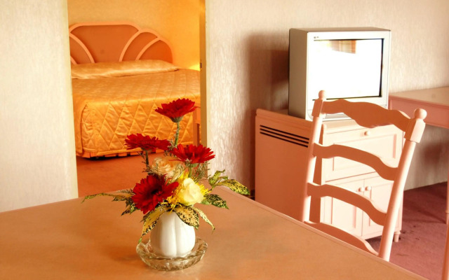 Thumrin Hotel