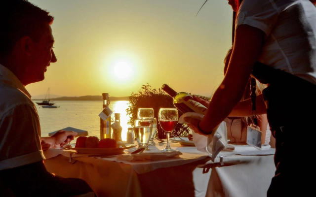 Xenia Ouranoupolis Hotel