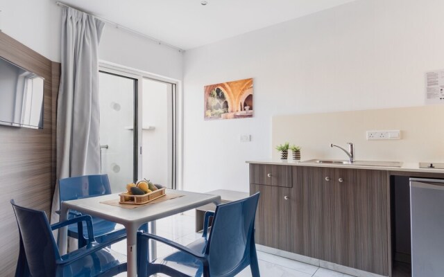 Rio Gardens - Charming Studio w Terrace