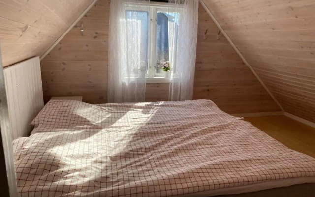 Villa Violen belägen i centrala Borgholm, Öland nära badplats.