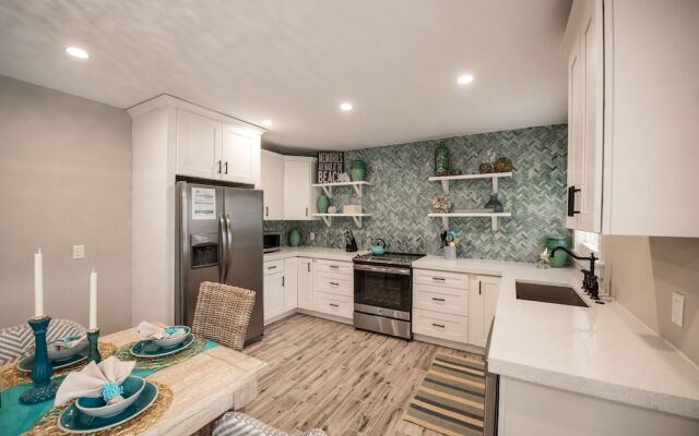 Island Life by AMI Locals