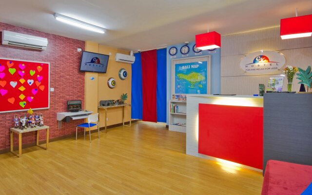 CX Hostel Kuta Raya